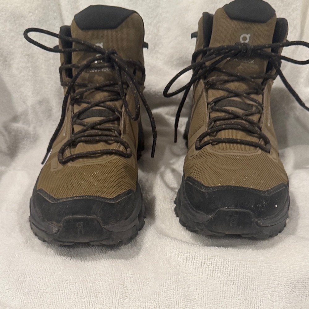 On Running Men's cloud rock waterproof Boots